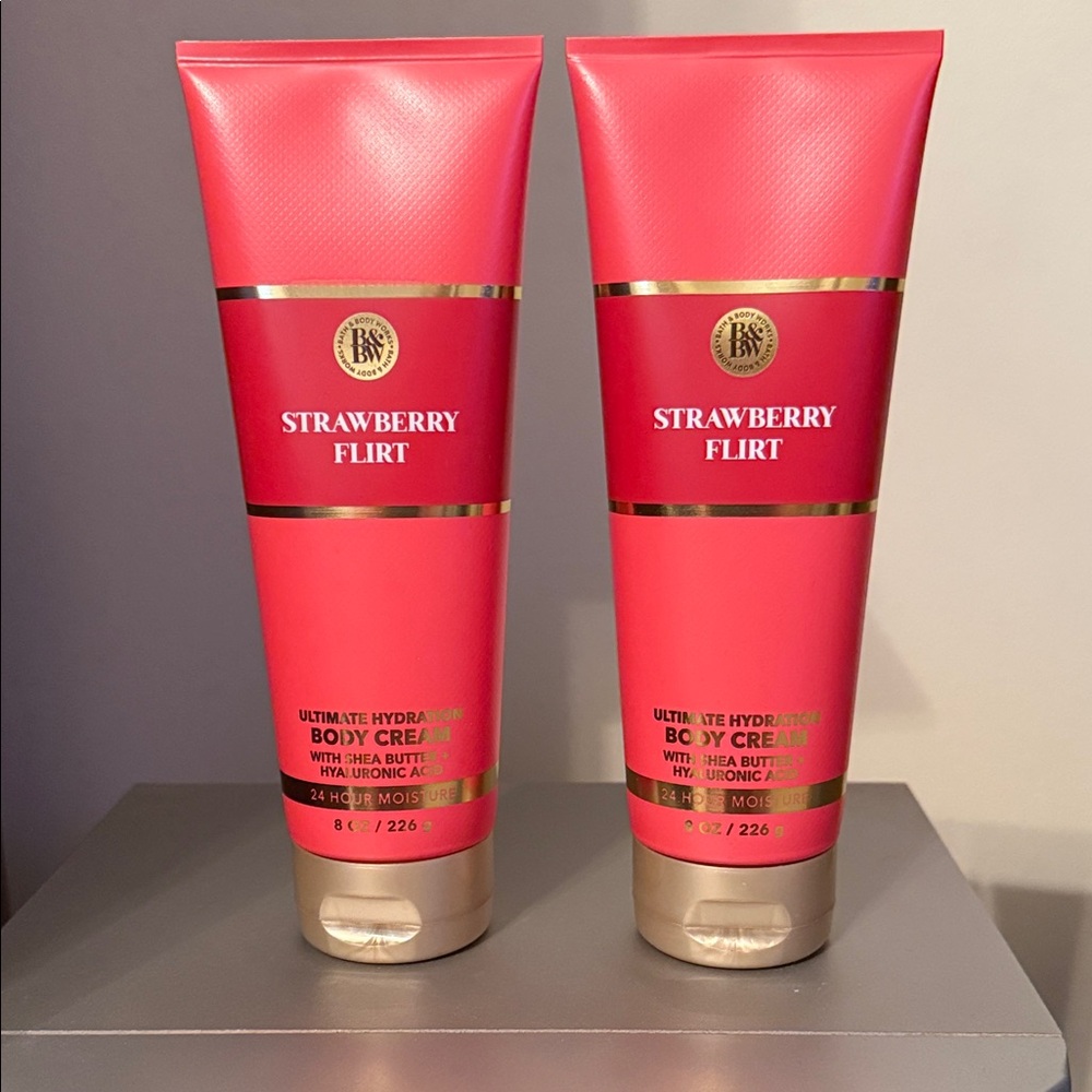 Bath & Body Works Strawberry Flirt Body Cream - Pink